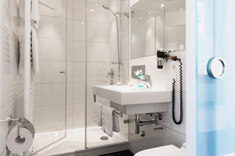 Bathroom 5, Parkhotel Schillerhohe, Ludwigsburg