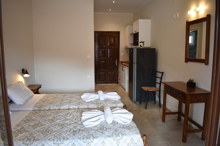 2, Patras Studio, Ionian Islands
