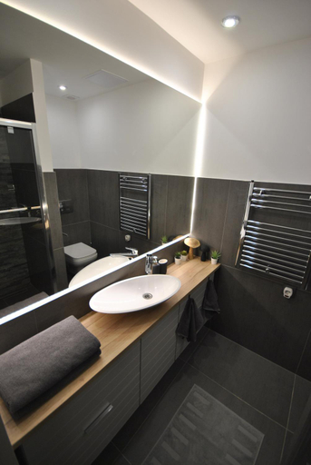 Others 5, Krane Apartments Sas, Budapesti