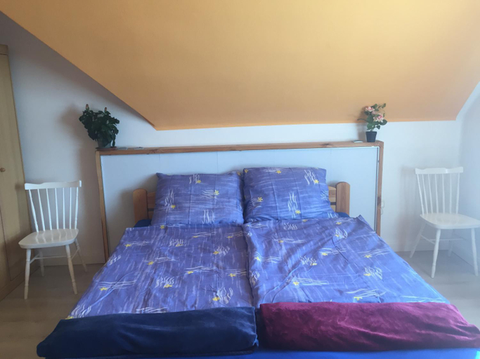 Others 4, Baratsagos haz emelete, Debrecen