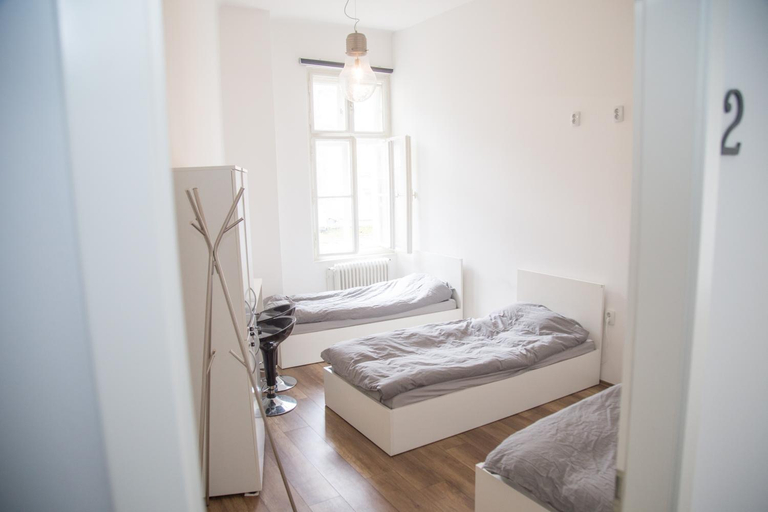 Bedroom 3, Love Croatia Hostel - Mir Guesthouse, Zagreb