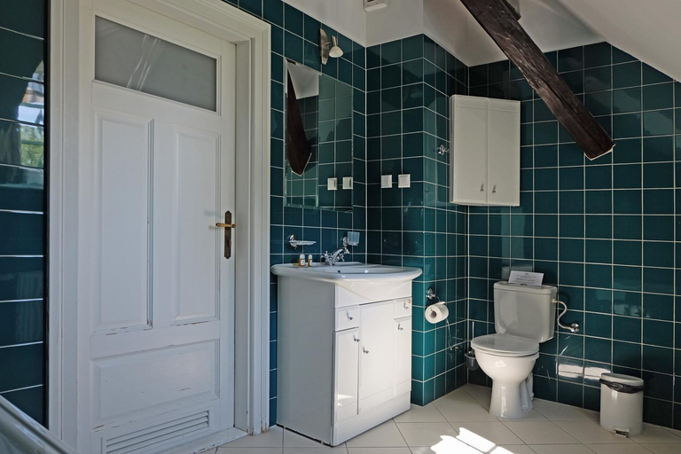 Bathroom, Palac Wiejce, Międzyrzecz