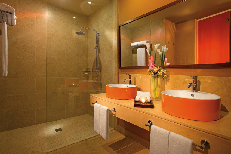 Bathroom 5, Breathless Punta Cana Resort & Spa - Adults Only - All Inclusive, Salvaleon de Higuey