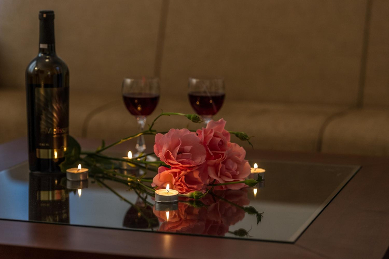 Food & Drinks 4, House of Gardenia, Thessaly