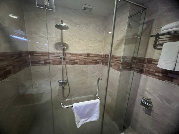 Bathroom 5, Happy Light Central Hotel Nha Trang, Nha Trang