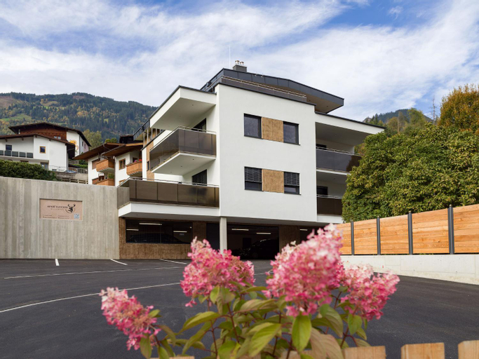 Apart Klocker, Schwaz
