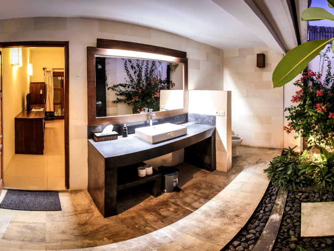 Bathroom 10