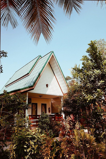 Exterior 4