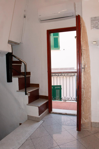 Others 4, Vintage Room, La Spezia