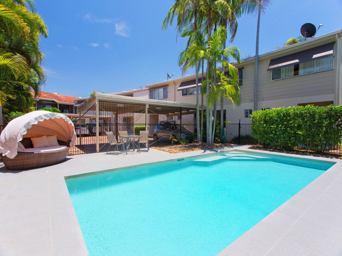 Sport & Beauty, Noosa Parade Townhouse w Terrace, Noosa - Noosa-Noosaville