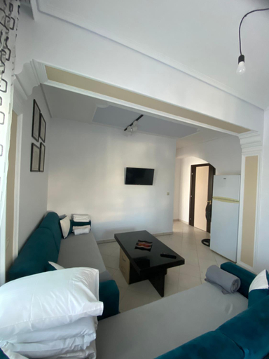 Others 3, Elti Apartment, Sarandës