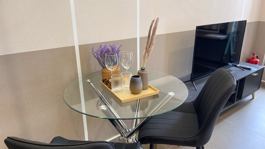 Dining Room 19