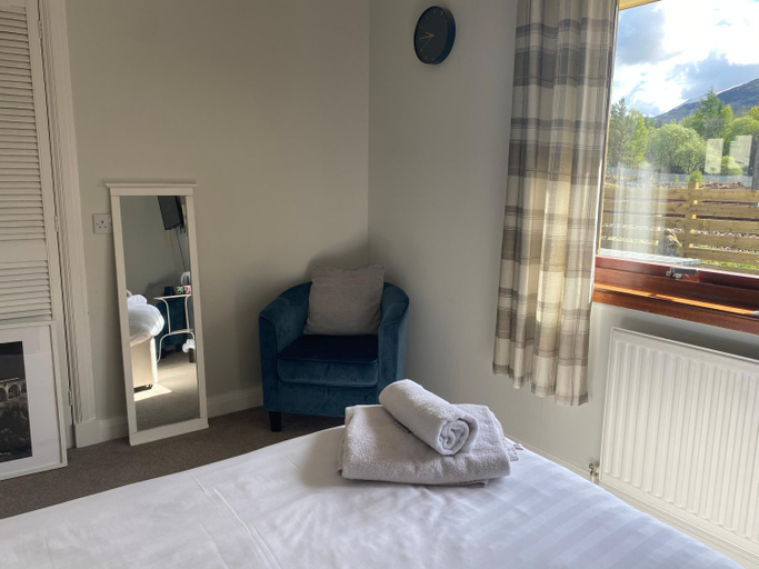 Others 5, Braemar House, Highland