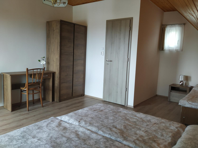 Others 2, Mogyorosi Apartman, Tapolca
