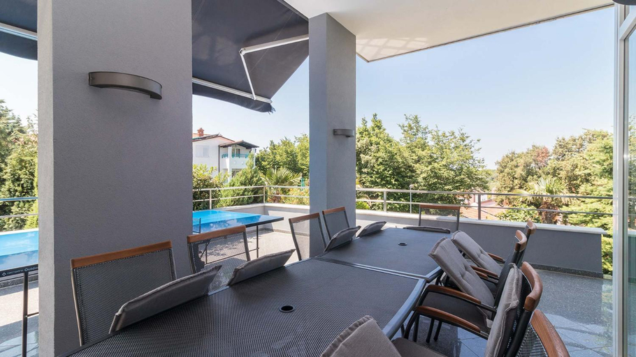 Others 2, Luxury villa Nicol with pool and sea view 300m from the beach, Medulin