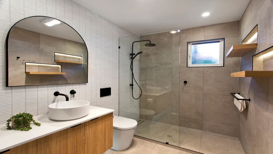 Bathroom, Noosa Parade Townhouse w Terrace, Noosa - Noosa-Noosaville