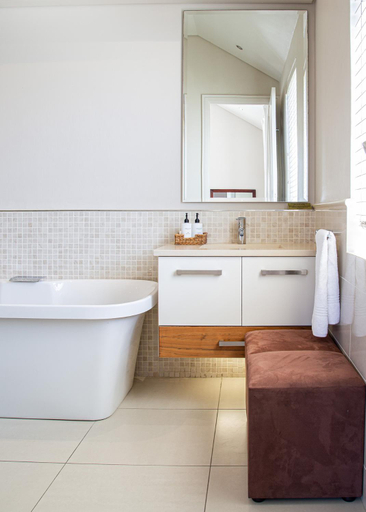 Bathroom 4, Marine Square Luxury Suites, Overberg