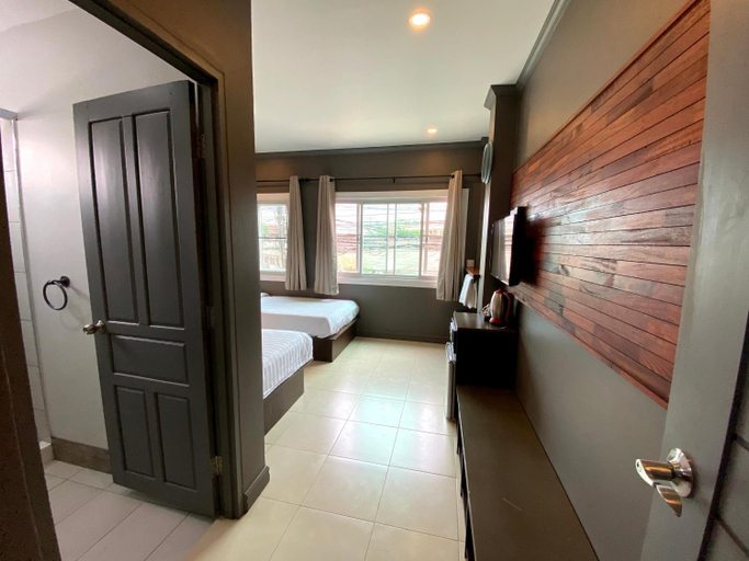 Bedroom 2, Patuxay Place, Vientiane