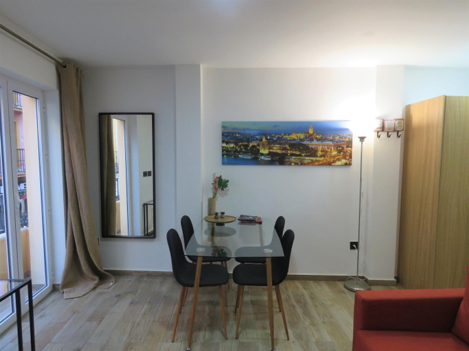 Others 4, Living Sevilla Apartments Hercules, Sevilla