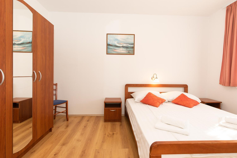 Others 5, Apartments with pool Ivana Krk, Krk
