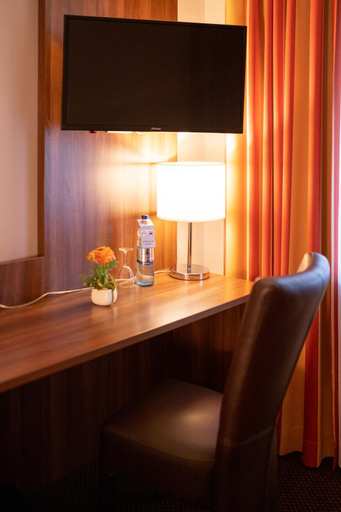 Others 5, Hotel im Park, Mettmann