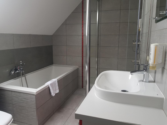 Bathroom 3, Milocin Park Centrum Wypoczynkowo-Konferencyjne, Trzebnica