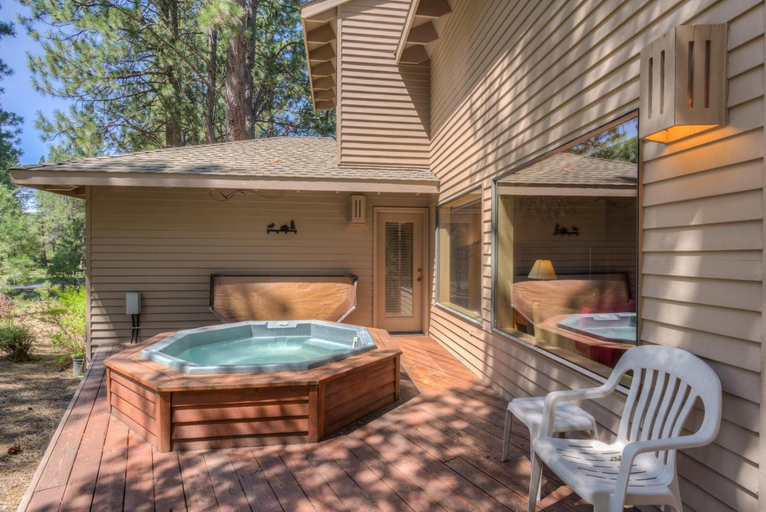 Others 3, Pole House - Unit 1, Deschutes