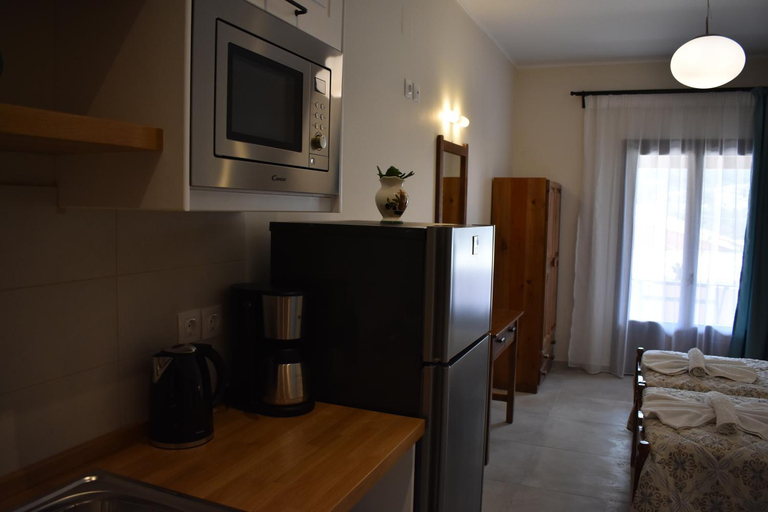 5, Patras Studio, Ionian Islands