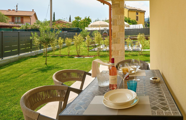 Others 2, Leti Apartments Garda, Verona