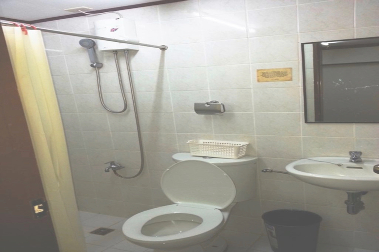 Bathroom 3