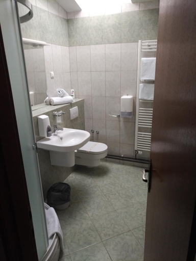 Bathroom 3, Pansion Ribnjak, Našice