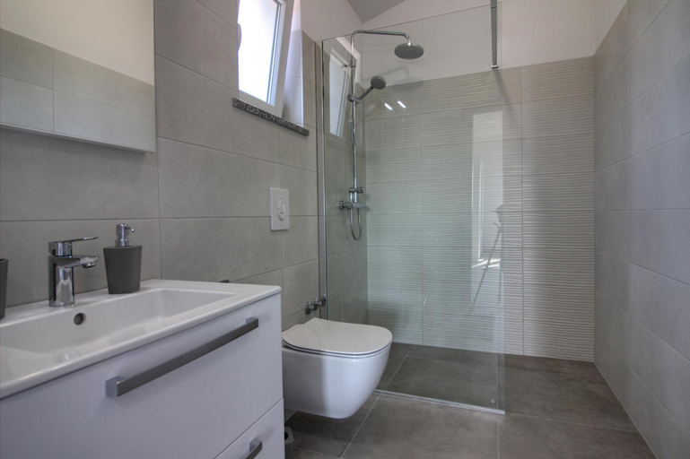 Bathroom 4, Charming villa Enjoy with private pool in Pula, Pula
