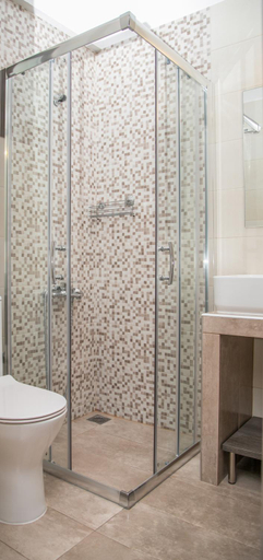 Bathroom 3, Gmare , Central Macedonia