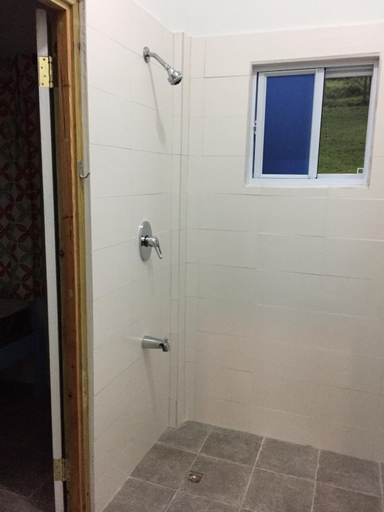 Shower 5, CasaCalypso Grenada