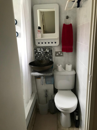 Bathroom, Quiet, spacious double bedroom!, Peterborough