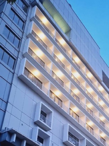 Lume'os Hotel Cempaka Putih, Central Jakarta