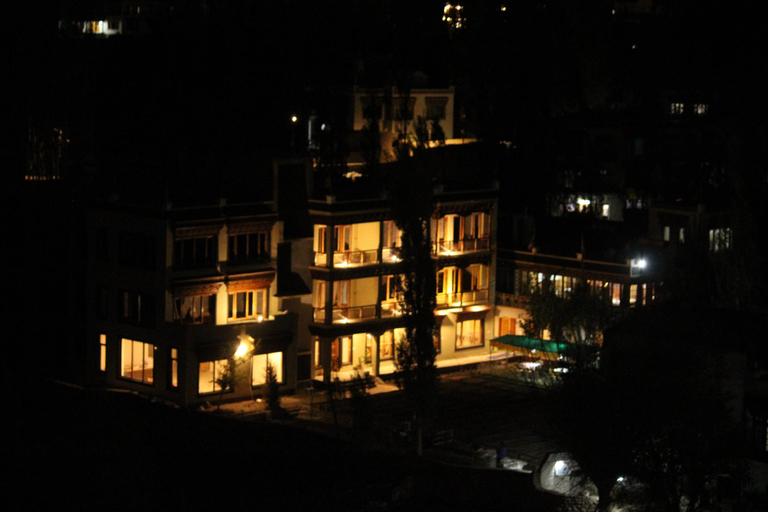 Others 3, Chubi Sponbo Guest House., Leh