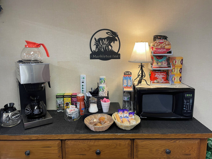 Food & Drinks 4, Marbleton Inn, Sublette