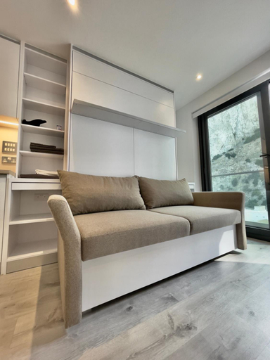 Others 5, Holiday studio apartment near the beach and city centre, Gibraltar