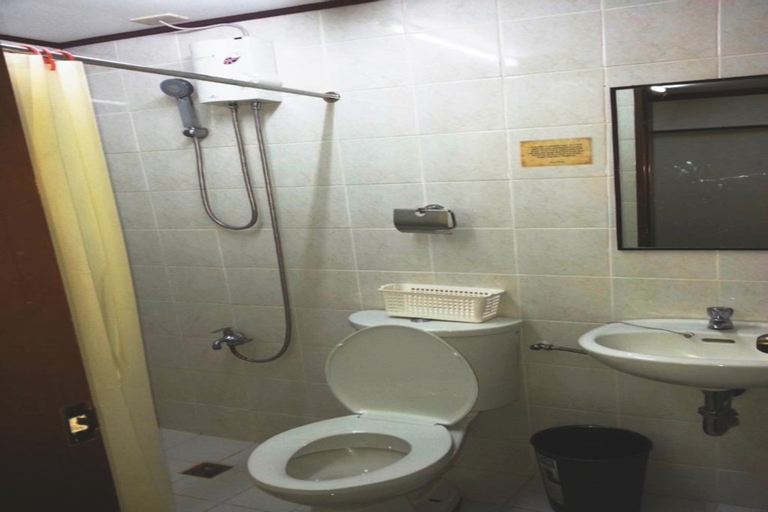 Bathroom 3