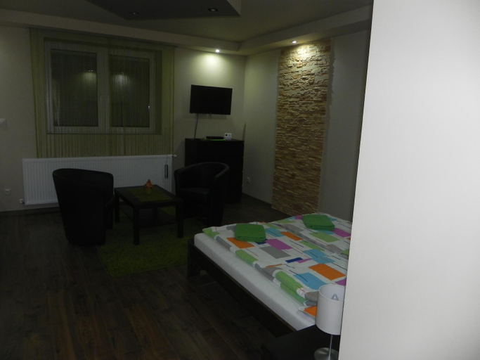 Others 4, Turkiz Apartman, Tokaji