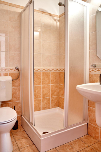 Bathroom, Vojtek Pince Vendeghaz, Siklósi