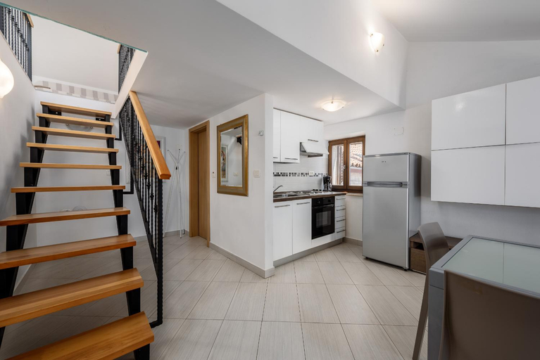 Kitchen 3, Apartments Dante, Umag