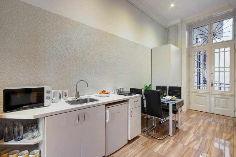 Others 4, Royale Apartment, Budapesti