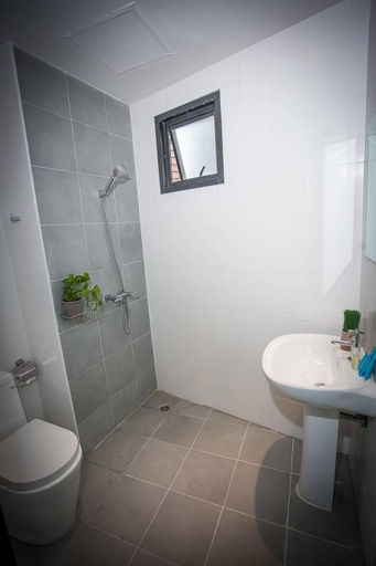 Bathroom 3, Royal Waves Hotel, Pulau Phuket