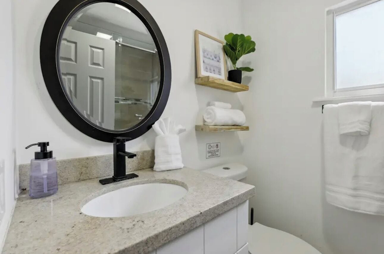 Bathroom 4, Tropical Miami Oasis, Miami-Dade
