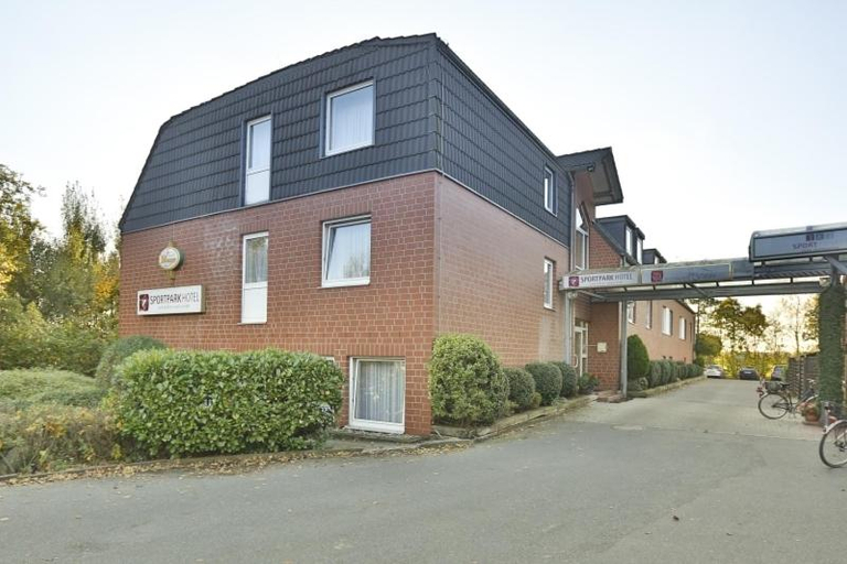 Exterior & Views, Sportpark Hotel Isernhagen, Region Hannover