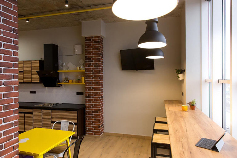 Others 4, HOTEL Bee Station, Desnians'kyi
