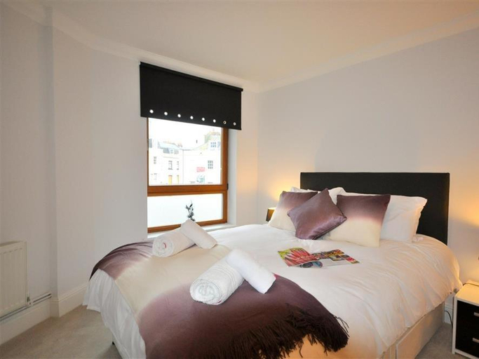 Bedroom 2, Old Harbour View, Dorset