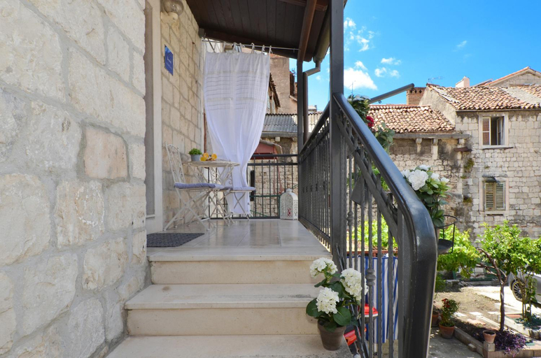 Others 2, Rooms Valery, Split